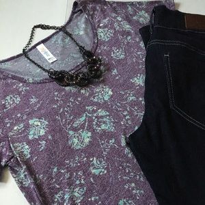 LuLaRoe🌷Floral🌷Classic T